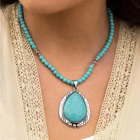 Paparazzi ♥ Evolution - Blue ♥ Necklace - Picture 1 of 2